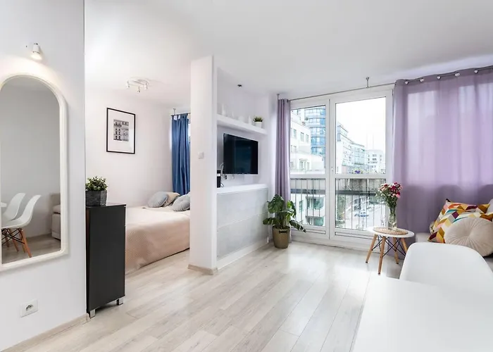 Lavender Centre Grzybowska * وارسو